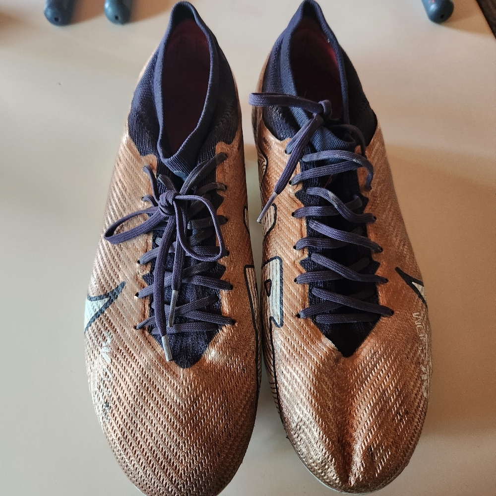 nike zoom mercuial vapor mens soccer cleats size 11.5